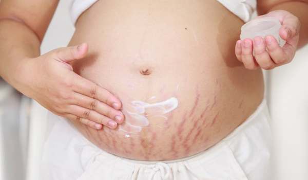 Почему во время беременности сохнет кожа и губы