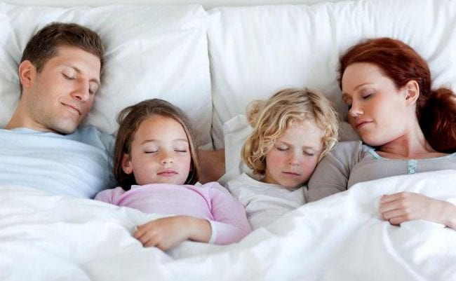 Сон родителей с детьми