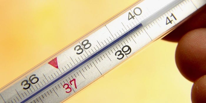 Ртутный градусник с показанием высокой температуры