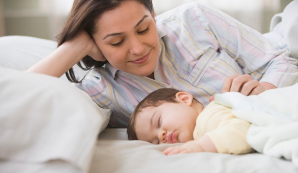 9 советов, как уложить маленького ребенка спать
