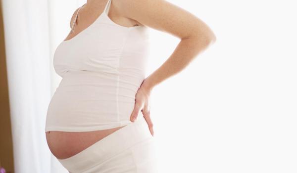 Как справиться с болью в спине при беременности