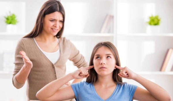 8 ошибок родителей подростков, которые нельзя допускать