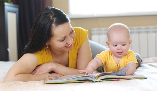 Почему младенцу нужно читать книги