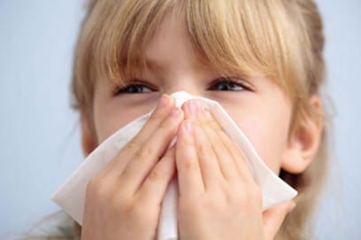 Насморк у ребенка при простуде и аллергии - симптомы, проявления, методы и препараты для лечения
