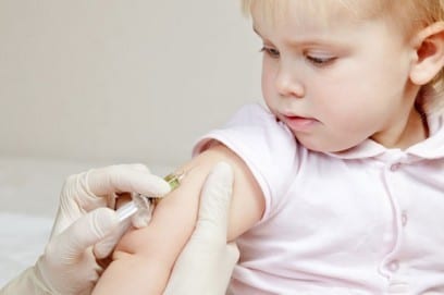 Прививка от клещевого энцефалита детям: опасно ли ставить