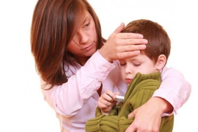 Тепловой удар у ребенка - симптомы и лечение, неотложные меры и жаропонижающие препараты