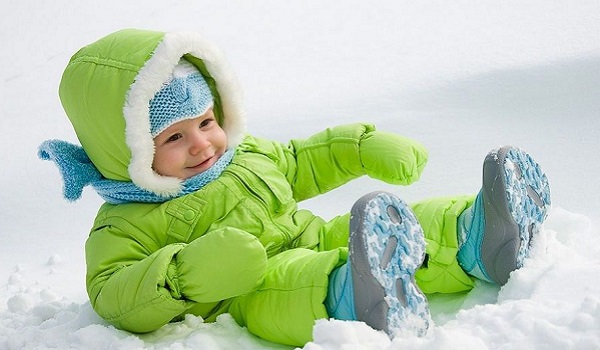 Правила безопасных прогулок с детьми зимой