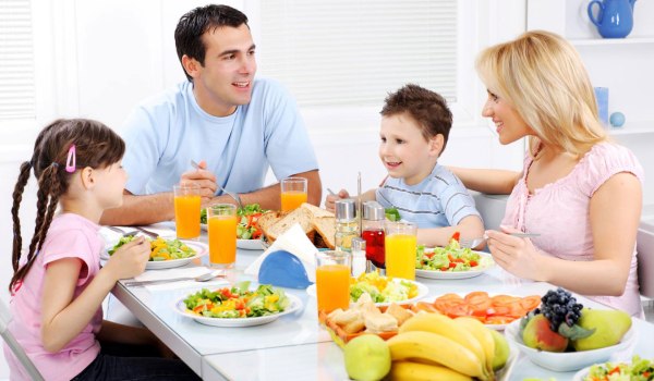 Как воспитать у ребенка привычку к здоровому питанию