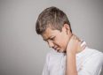 Причины боли в шее у подростков