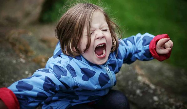 5 правил поведения, которые помогут пережить истерики малыша