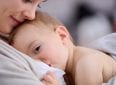 Почему чешется грудь при кормлении ребенка