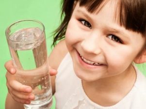Можно ли детям пить газированную воду