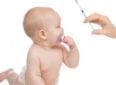 Какие прививки делают детям до года — календарь и реакции на вакцину