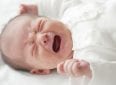 Почему новорожденный дергается во сне и вздрагивает