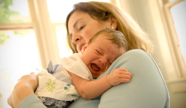 Что делать, если малыш боится разлуки с мамой