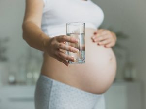 Сколько нужно пить во время беременности