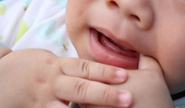 Средства для лечения опухших десен у детей