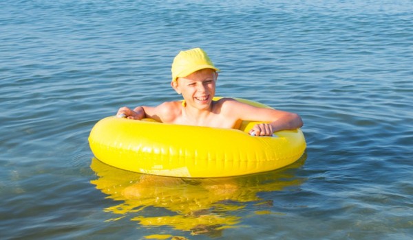 Как организовать безопасное плавание для детей