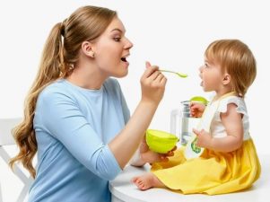 9 ошибок родителей при кормлении