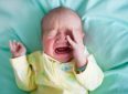 Как утешить плачущего малыша