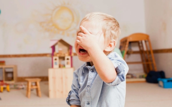 Как ребенку справиться с тревогой разлуки при первом посещении детского сада