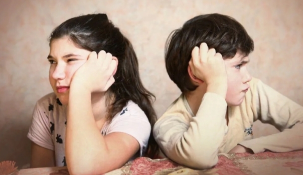 10 советов, как справиться с соперничеством между братьями и сестрами