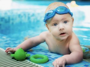 Когда ребенок может ходить в бассейн с хлором