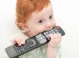 Почему детям нравятся пульты от телевизора