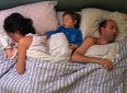 Сон с родителями снижает самооценку ребенка