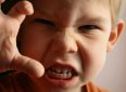 Как родителям справиться с агрессивными эмоциями ребенка