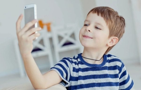 5 вещей, которые необходимо учесть, прежде чем покупать ребенку телефон