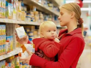 Как комфортно сходить в магазин с маленьким ребенком