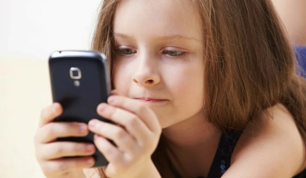 Готов ли ваш ребенок к мобильному телефону